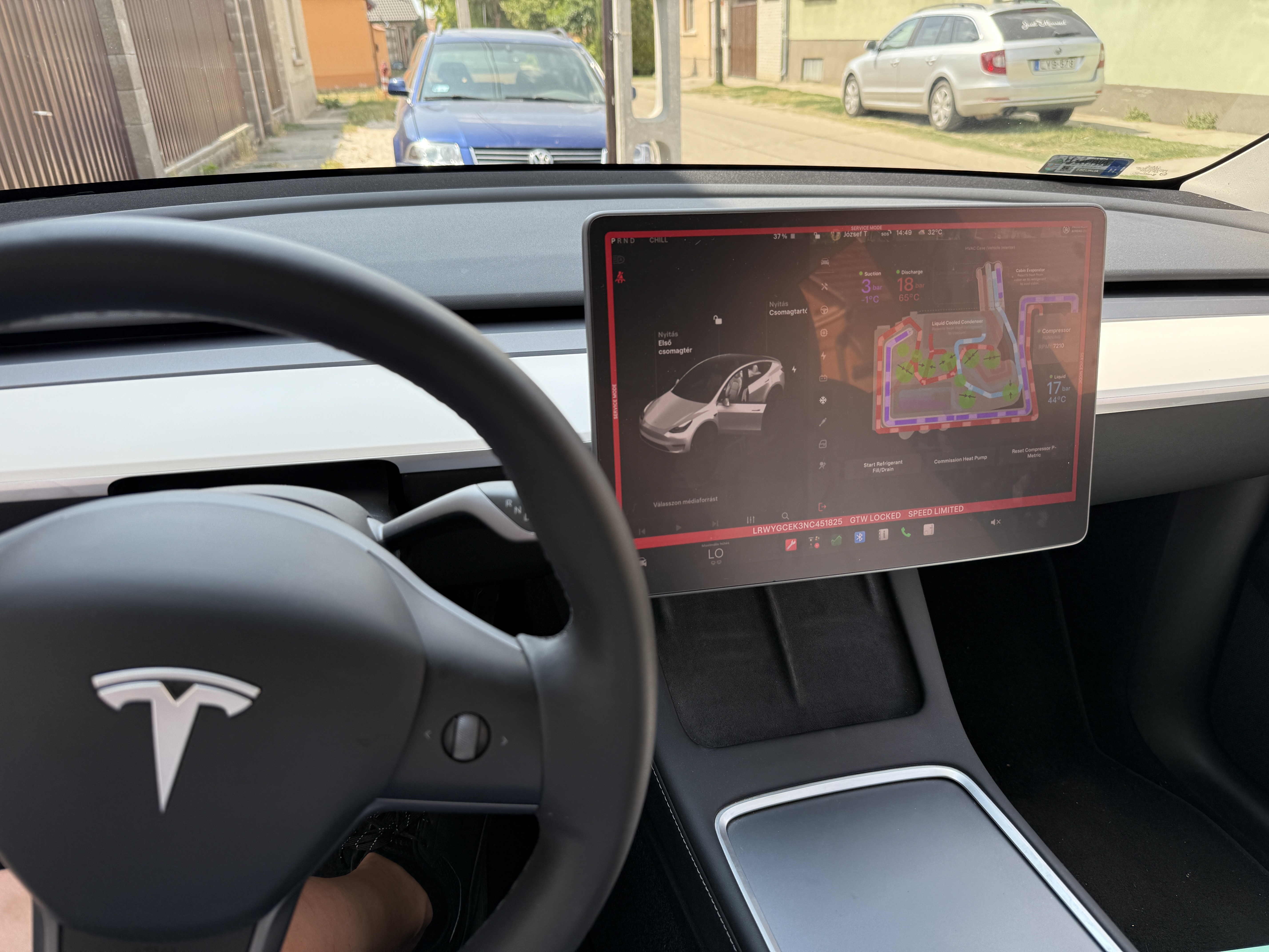 Tesla Model Y hőszivattyú ellenőrzése